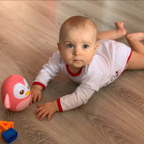 Baby Mix kejfeljancsi játék Pingvin-Rózsaszín